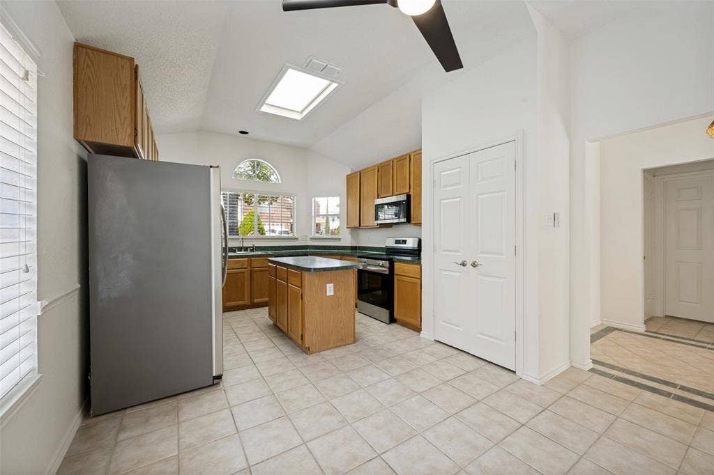 1521 Morrison Drive, Fort Worth, TX 76112
