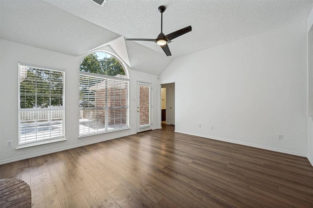 1521 Morrison Drive, Fort Worth, TX 76112