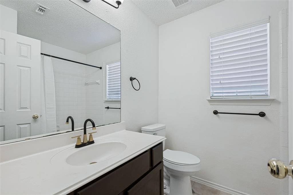 1521 Morrison Drive, Fort Worth, TX 76112