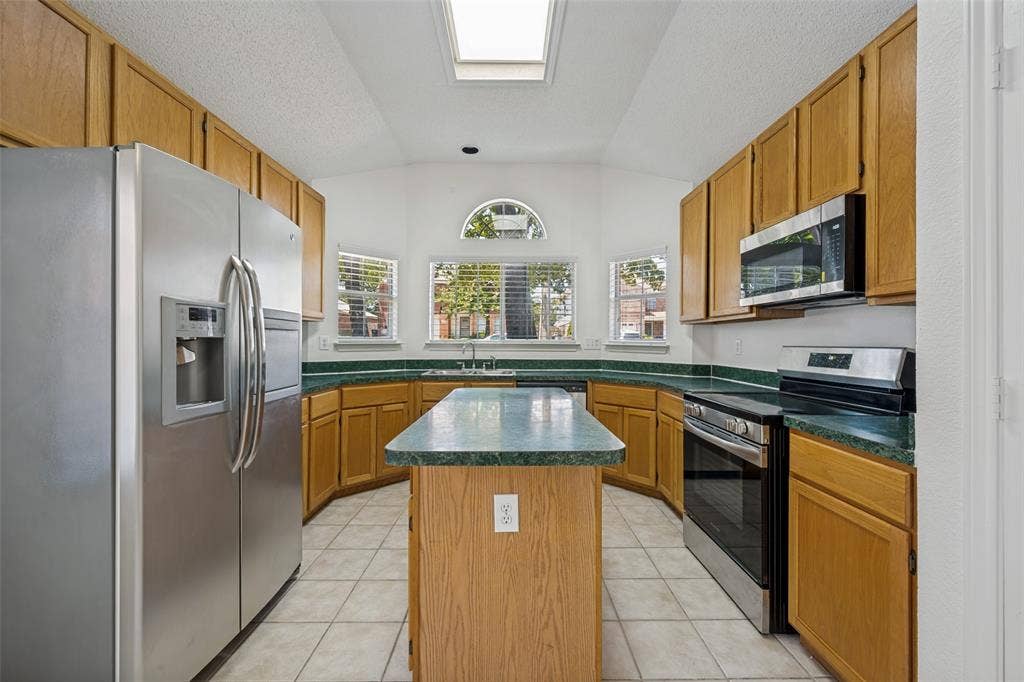 1521 Morrison Drive, Fort Worth, TX 76112