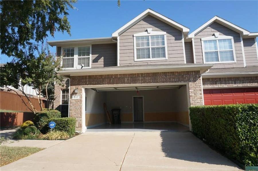 Property photo for 917 Avondale Lane, Plano, TX