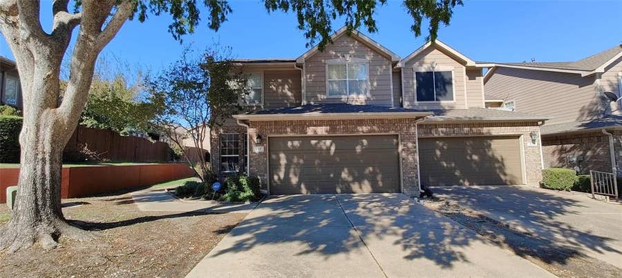 Property photo for 917 Avondale Lane, Plano, TX