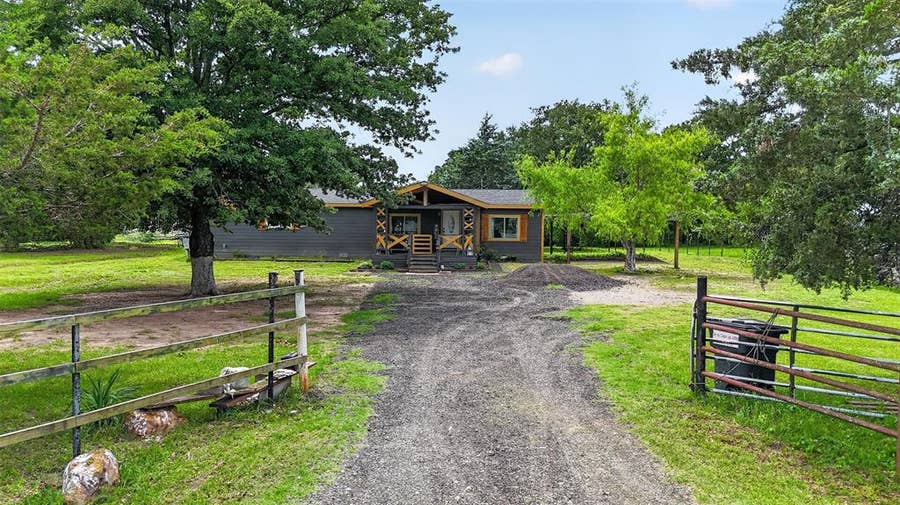 Property photo for 9238 Hays Circle, Quinlan, TX
