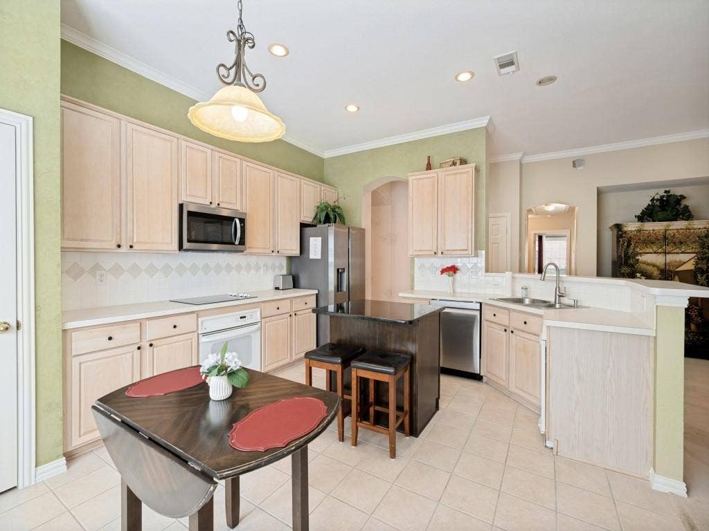 2006 Old York Drive, Keller, TX 76248 2006 Old York Drive, Keller, TX 76248