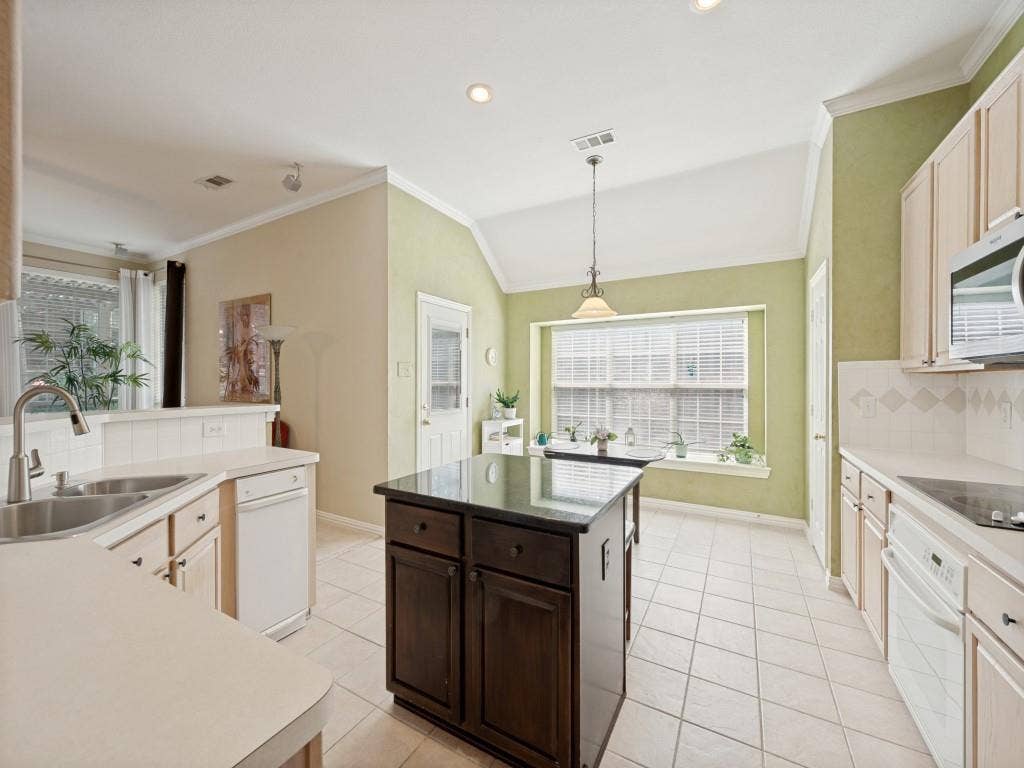 2006 Old York Drive, Keller, TX 76248 2006 Old York Drive, Keller, TX 76248
