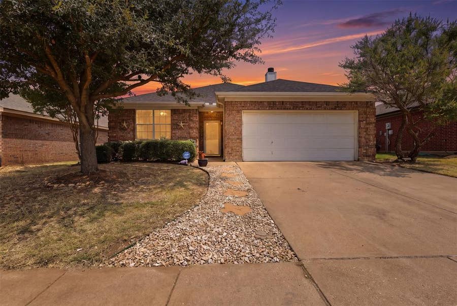 Property photo for 213 Sardius Boulevard, Granbury, TX