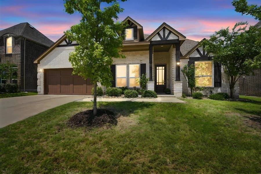 Property photo for 659 Cherry Bark Trail, Waxahachie, TX