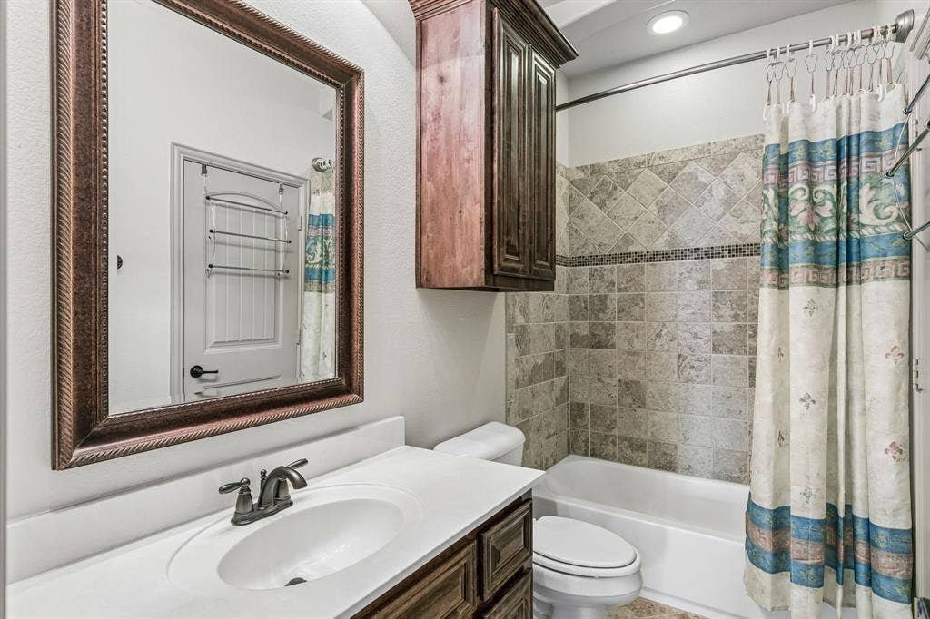 5600 Ridgepass Lane, McKinney, TX 75071 5600 Ridgepass Lane, McKinney, TX 75071