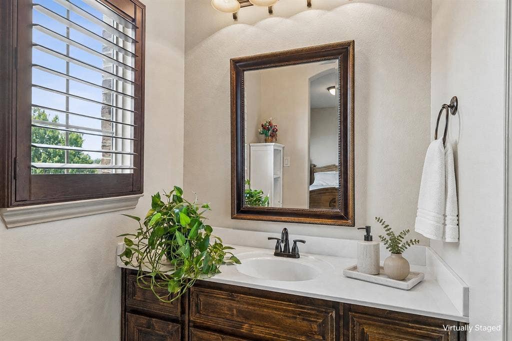 5600 Ridgepass Lane, McKinney, TX 75071 5600 Ridgepass Lane, McKinney, TX 75071