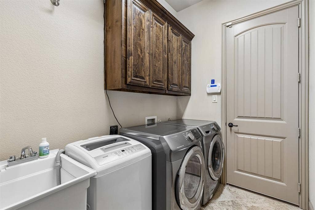 5600 Ridgepass Lane, McKinney, TX 75071 5600 Ridgepass Lane, McKinney, TX 75071