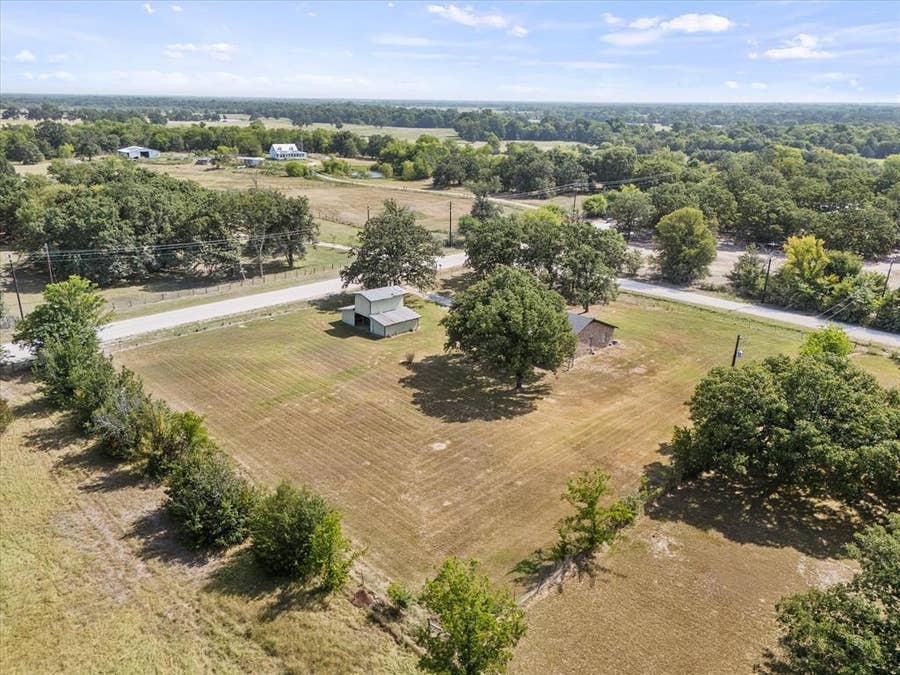 Property photo for 1547 Magnolia Lane, Wills Point, TX