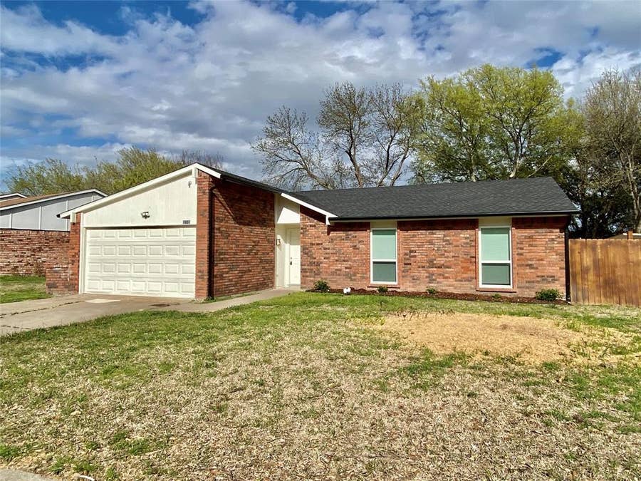 Property photo for 1702 Pilot Way, Garland, TX