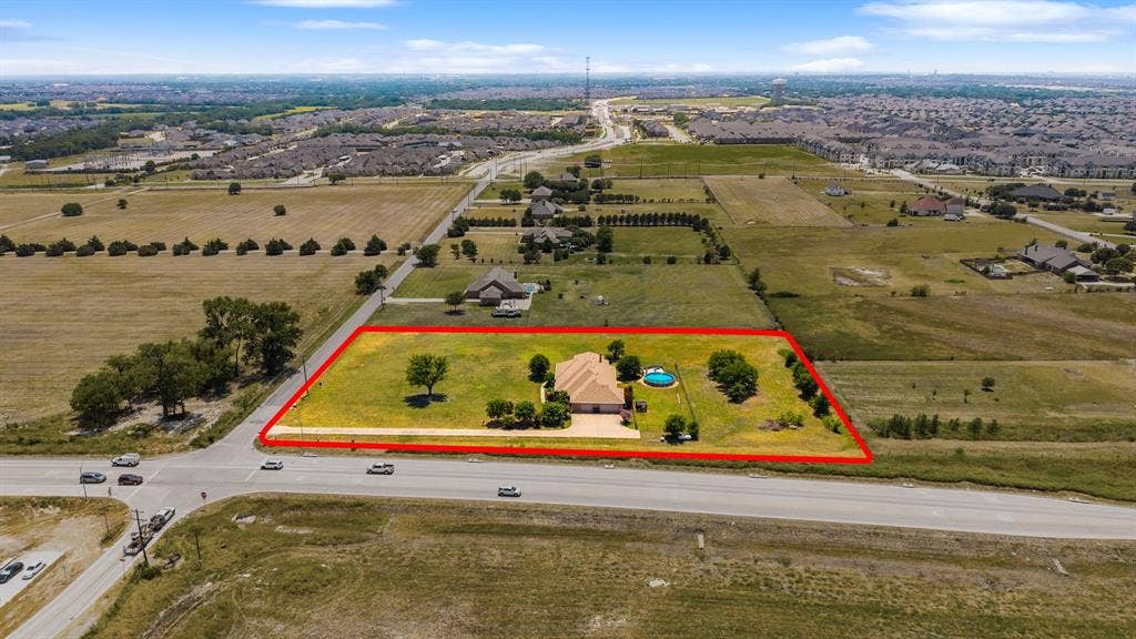 2113 S Coit Road, Celina, TX 75009 2113 S Coit Road, Celina, TX 75009