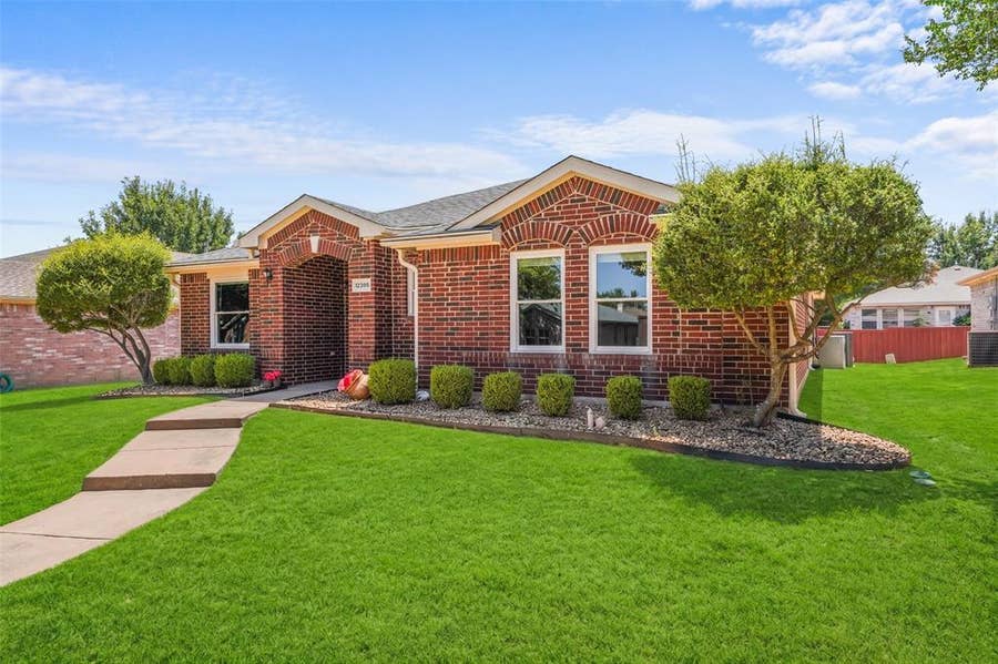 Property photo for 12395 Foothill Lane, Frisco, TX