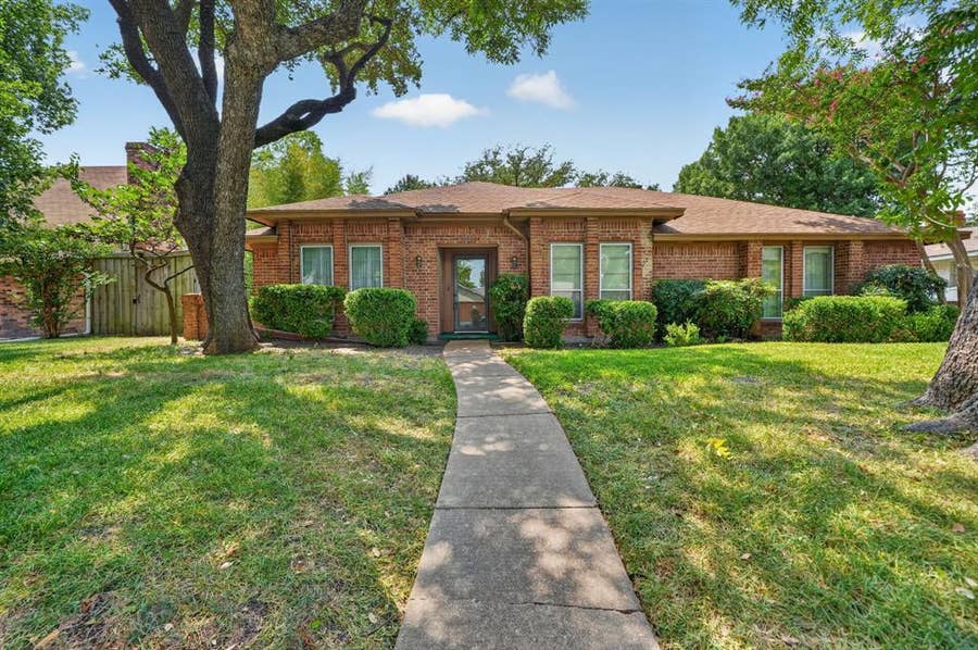 Property photo for 1913 Westcreek Drive, Garland, TX