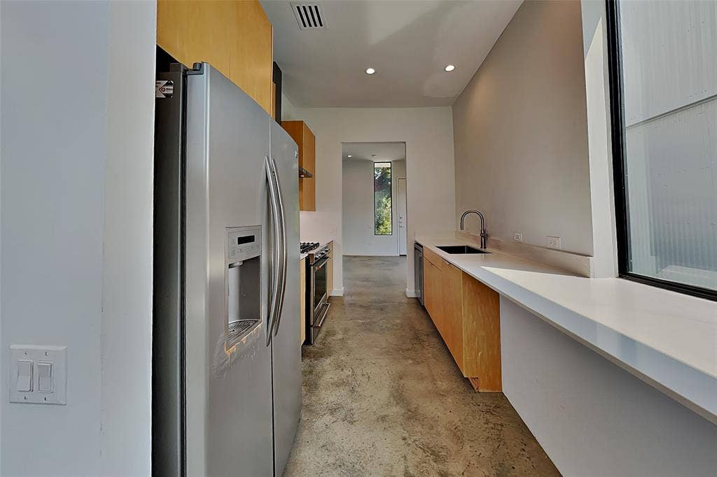 904 Blackland Court, Dallas, TX 75243 904 Blackland Court, Dallas, TX 75243