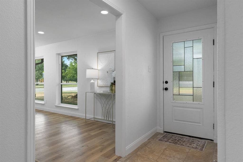 1815 Lakemont Drive, Arlington, TX 76013 1815 Lakemont Drive, Arlington, TX 76013