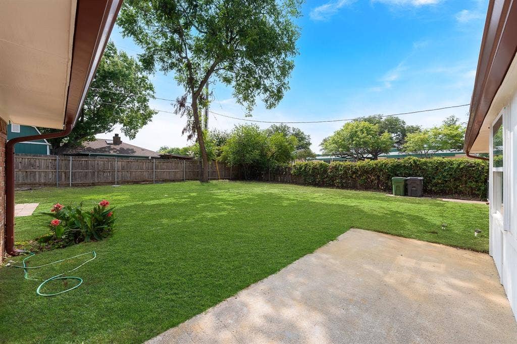 1815 Lakemont Drive, Arlington, TX 76013 1815 Lakemont Drive, Arlington, TX 76013