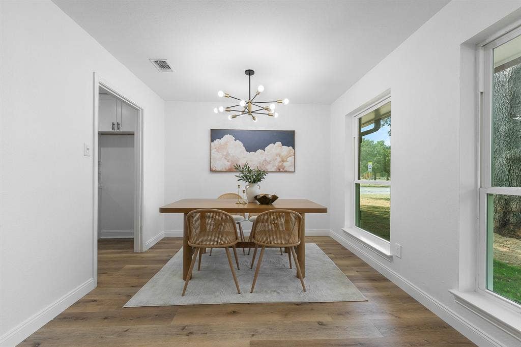 1815 Lakemont Drive, Arlington, TX 76013 1815 Lakemont Drive, Arlington, TX 76013
