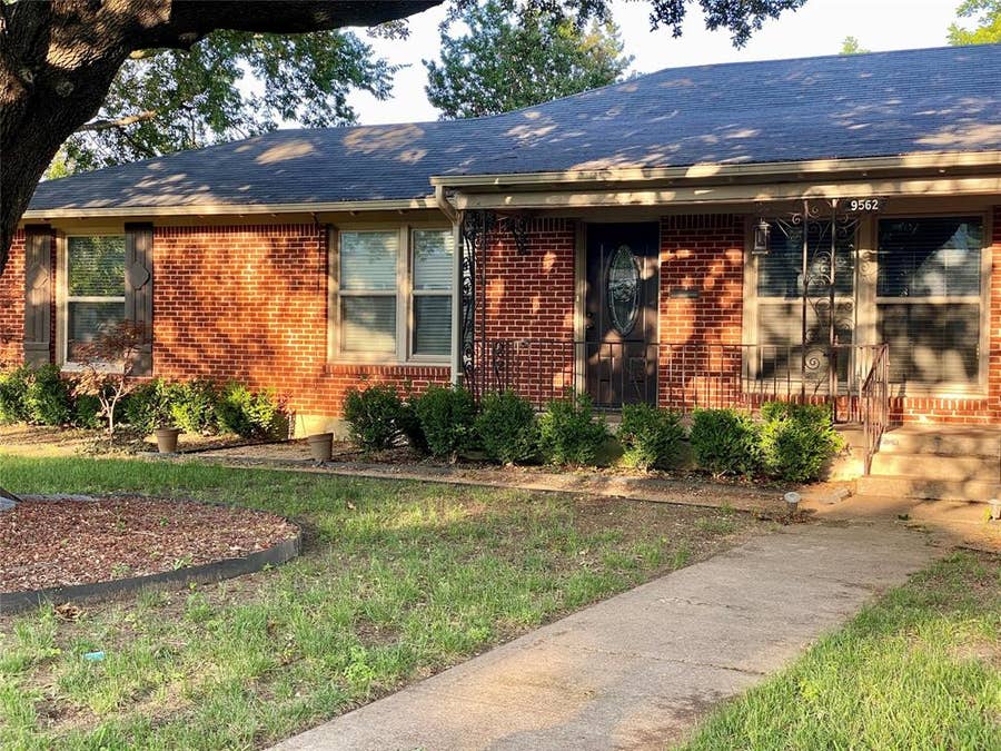 Property photo for 9562 Mercer Drive, Dallas, TX