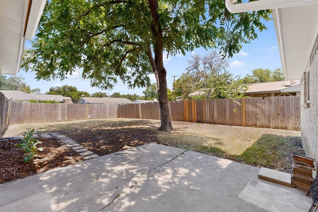 1717 Japonica Lane, Plano, TX 75074 1717 Japonica Lane, Plano, TX 75074