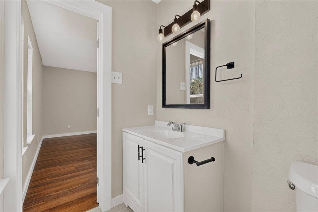 1717 Japonica Lane, Plano, TX 75074 1717 Japonica Lane, Plano, TX 75074
