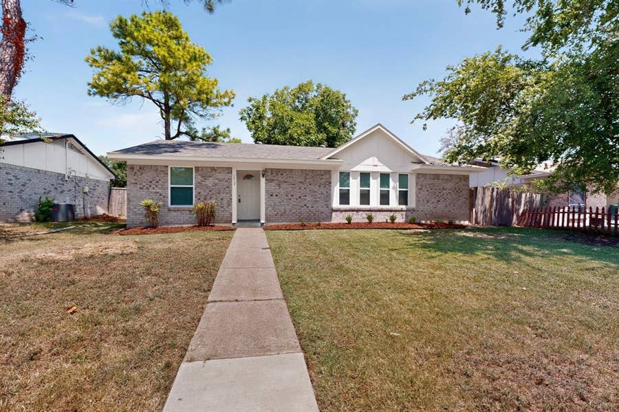 Property photo for 1717 Japonica Lane, Plano, TX