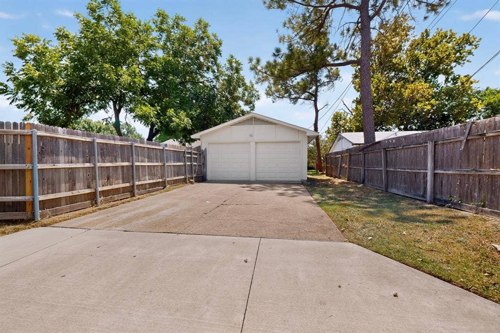 1717 Japonica Lane, Plano, TX 75074 1717 Japonica Lane, Plano, TX 75074