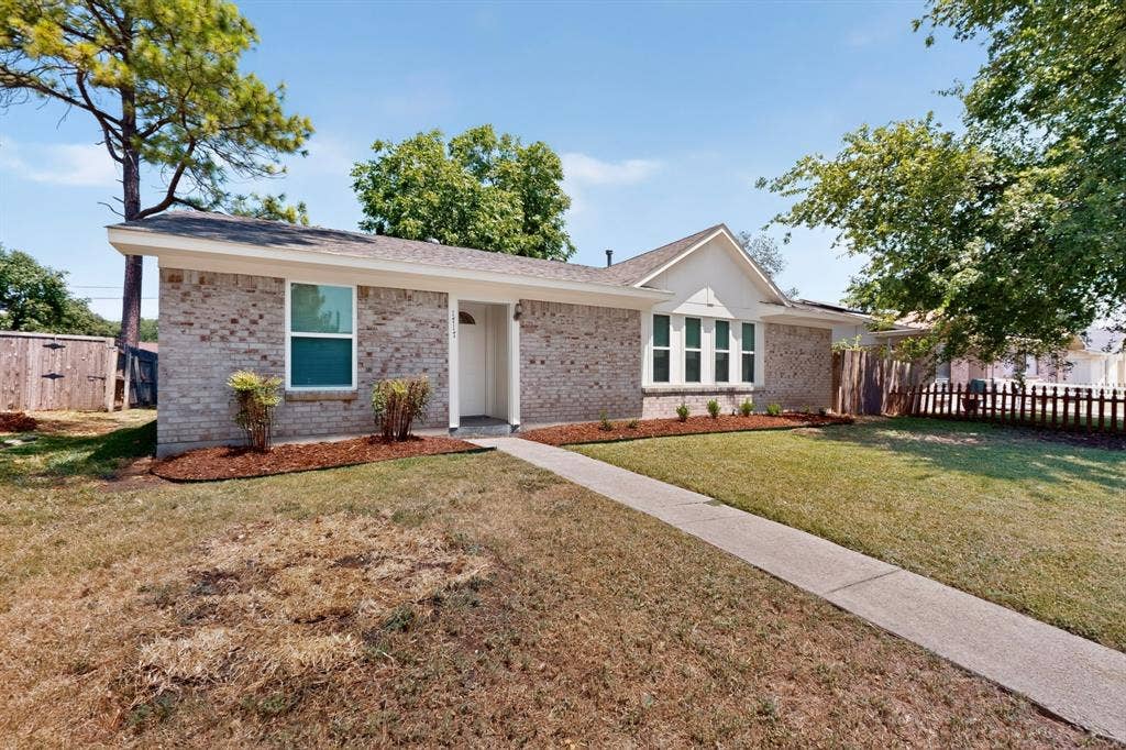 1717 Japonica Lane, Plano, TX 75074 1717 Japonica Lane, Plano, TX 75074