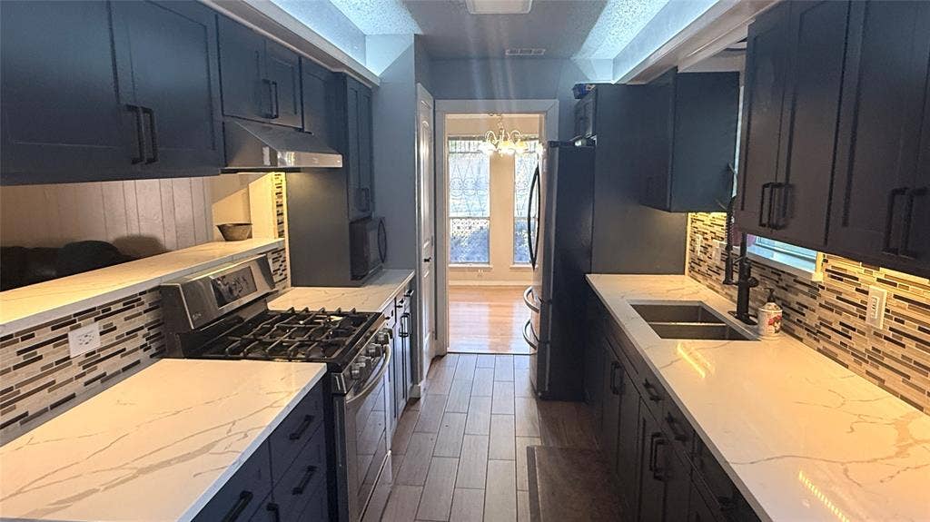 1917 Shady Glen Lane, Dallas, TX 75232 1917 Shady Glen Lane, Dallas, TX 75232