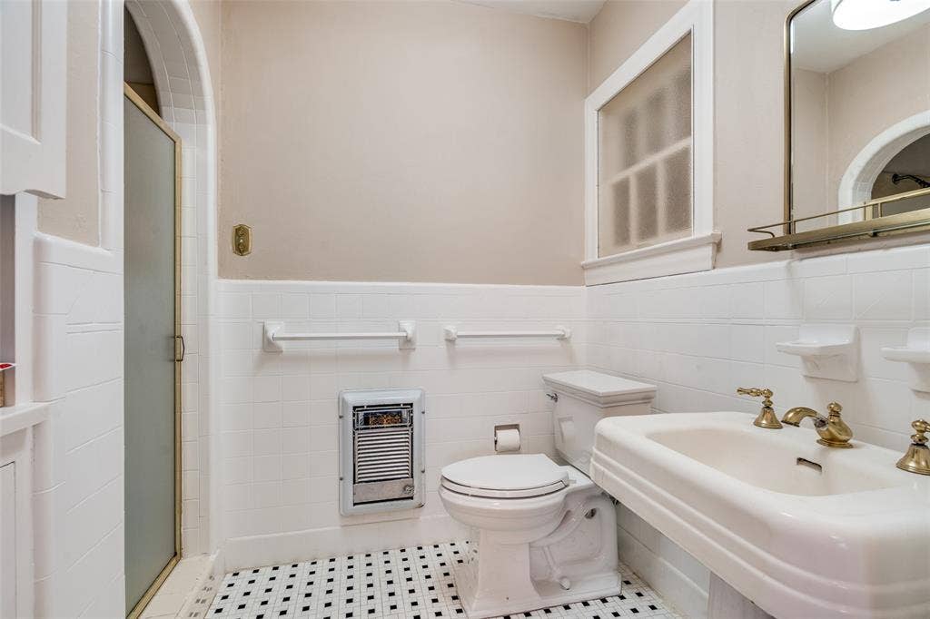 6933 Westlake Avenue, Dallas, TX 75214 6933 Westlake Avenue, Dallas, TX 75214