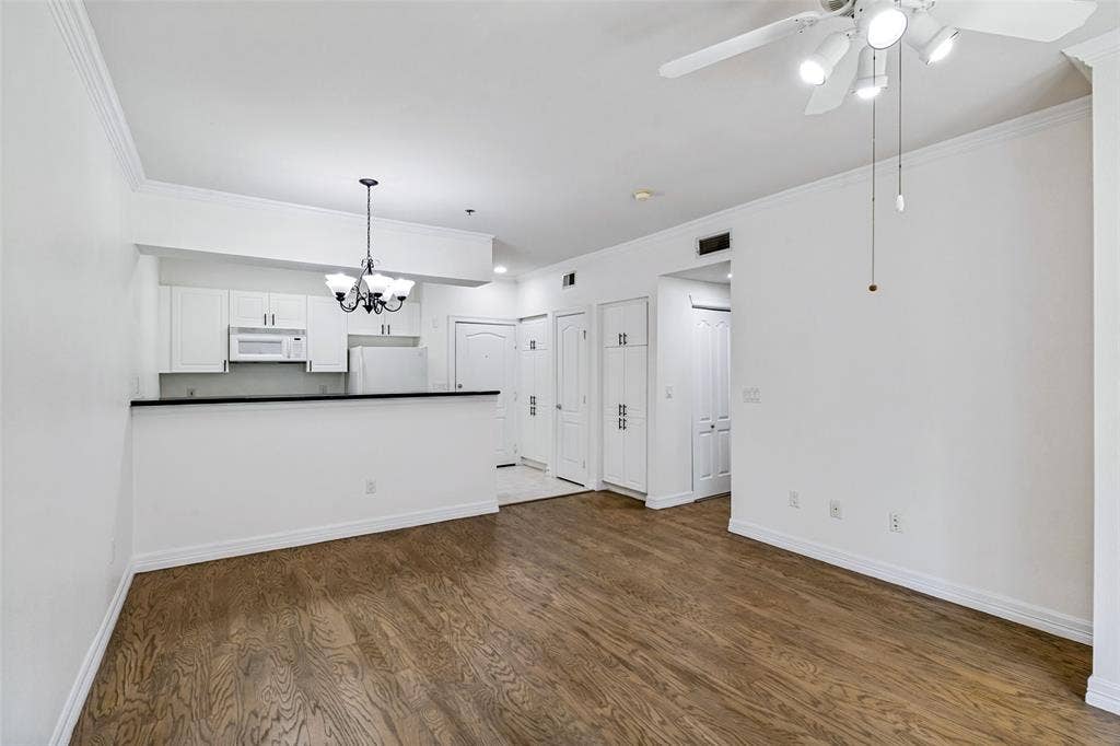 3400 Welborn Street, #318, Dallas, TX 75219 The Wyndemere - 3400 Welborn Street #318 - www.3400welborn318.com
