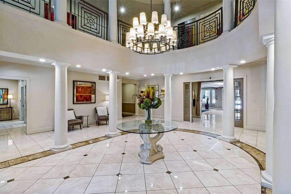 3400 Welborn Street, #318, Dallas, TX 75219 The Wyndemere - 3400 Welborn Street - Stunning 2 Story Foyer