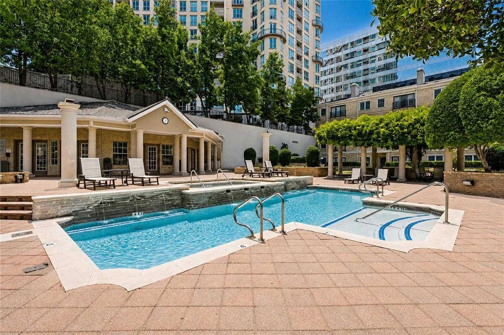 3400 Welborn Street, #318, Dallas, TX 75219 The Wyndemere - 3400 Welborn Street - Community Pool, Spa, Fitness Center - www.3400welborn318.com
