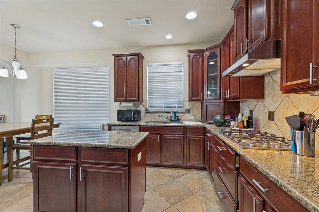3501 Meridian Drive, McKinney, TX 75070 3501 Meridian Drive, McKinney, TX 75070