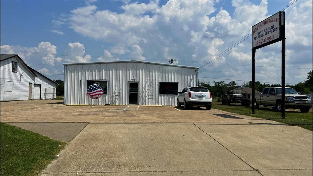 2618 W Main Street, Gun Barrel City, TX 75156 2618 W Main Street, Gun Barrel City, TX 75156