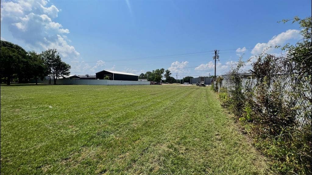 2618 W Main Street, Gun Barrel City, TX 75156 2618 W Main Street, Gun Barrel City, TX 75156