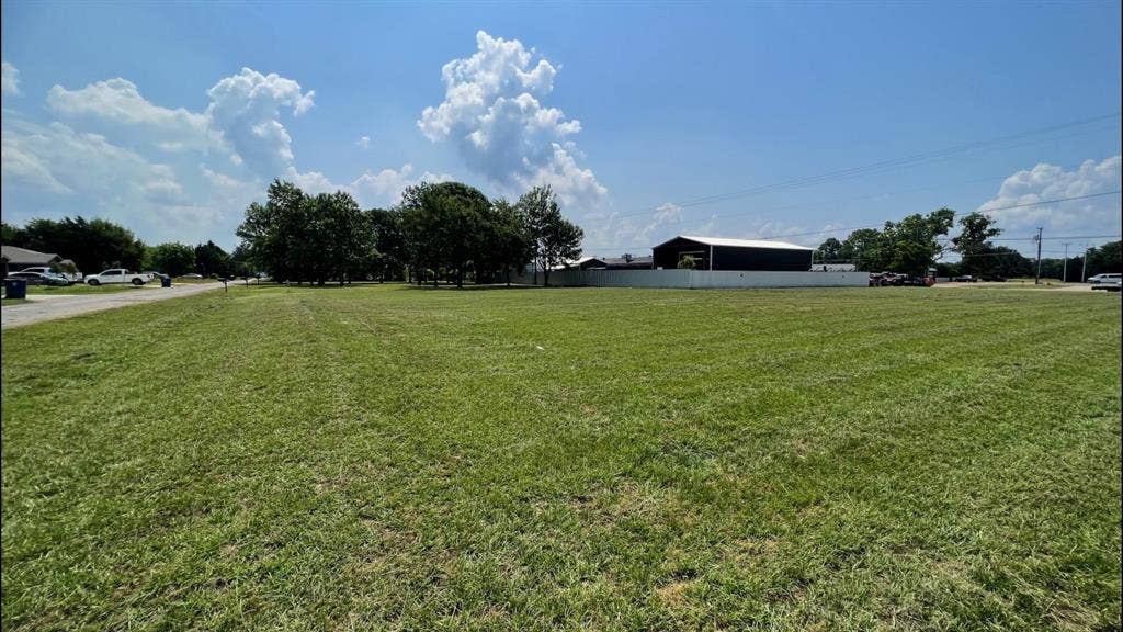 2618 W Main Street, Gun Barrel City, TX 75156 2618 W Main Street, Gun Barrel City, TX 75156