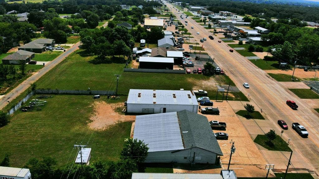 2618 W Main Street, Gun Barrel City, TX 75156 2618 W Main Street, Gun Barrel City, TX 75156