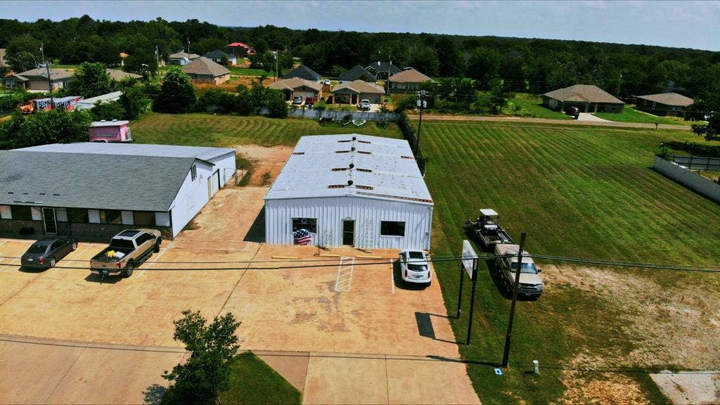 2618 W Main Street, Gun Barrel City, TX 75156 2618 W Main Street, Gun Barrel City, TX 75156