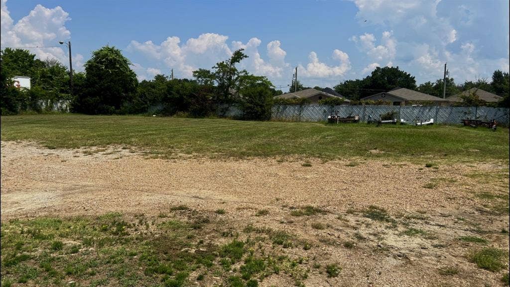 2618 W Main Street, Gun Barrel City, TX 75156 2618 W Main Street, Gun Barrel City, TX 75156