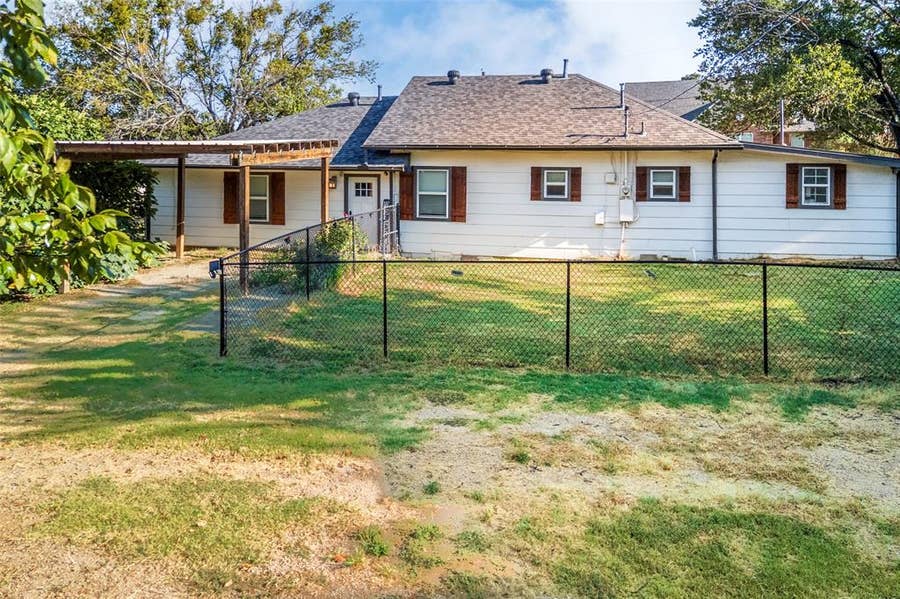 Property photo for 310 North Road, Kennedale, TX
