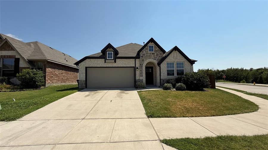 Property photo for 204 Rosewood Drive, Lavon, TX