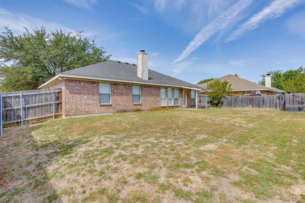 400 Bretts Way, Burleson, TX 76028 Fenced back yard/ covered patio