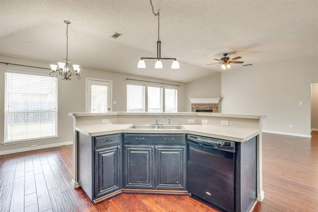 400 Bretts Way, Burleson, TX 76028 Kitchen looking into Living room/breakfast nook