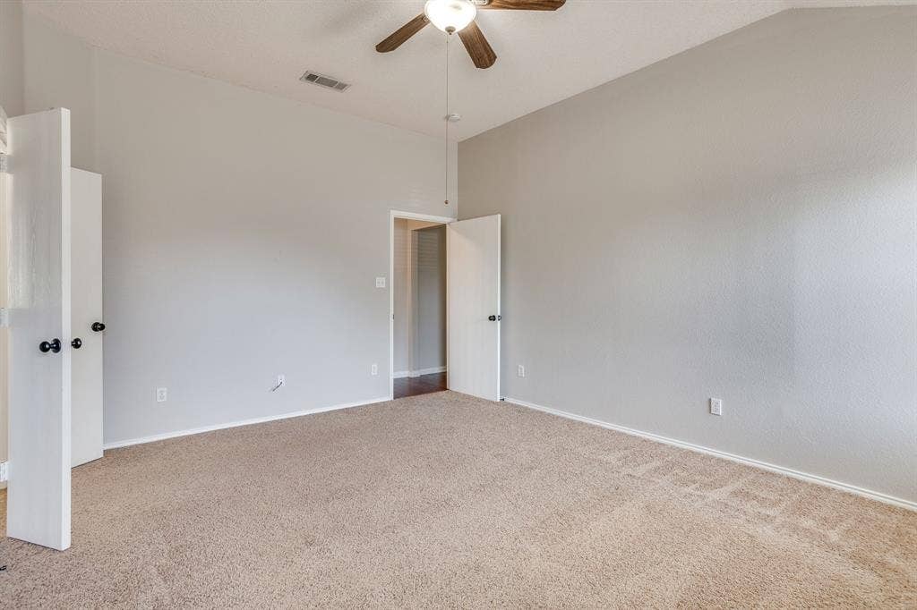 400 Bretts Way, Burleson, TX 76028 Primary Bedroom