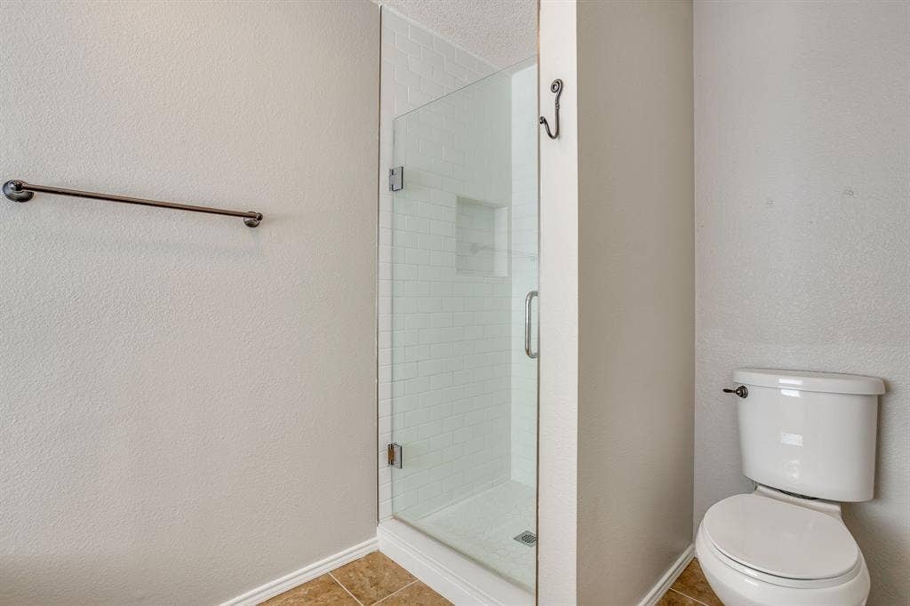 400 Bretts Way, Burleson, TX 76028 Primary Bathroom shower