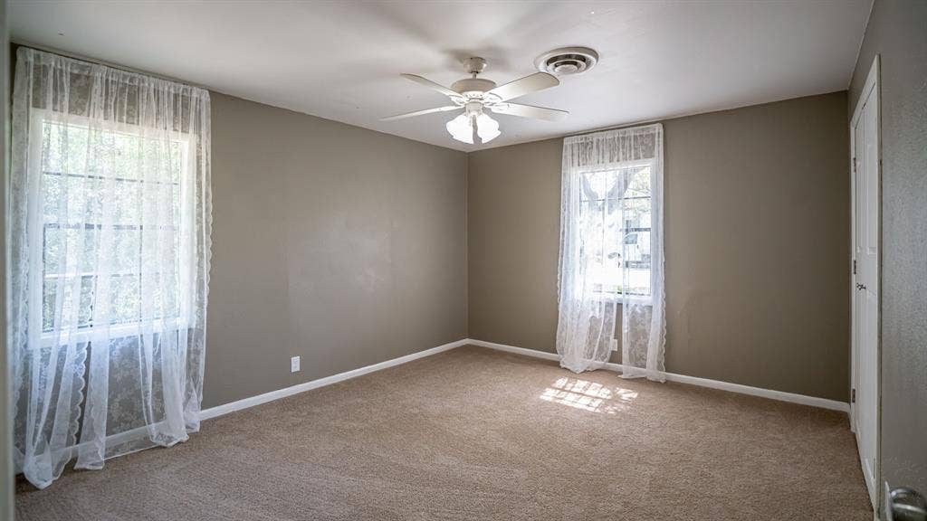 1110 Penrod Street, Granbury, TX 76048 1110 Penrod Street, Granbury, TX 76048