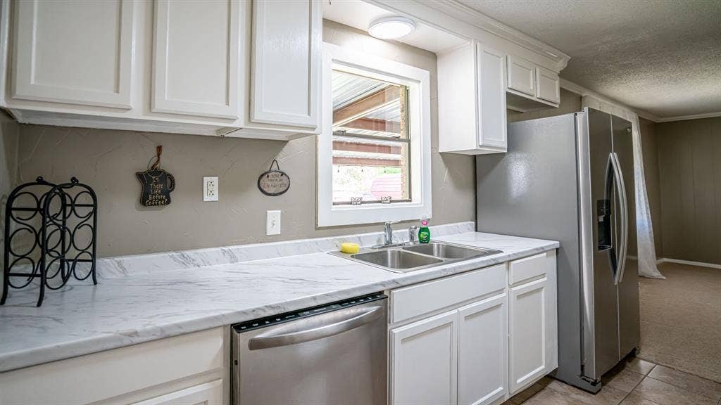 1110 Penrod Street, Granbury, TX 76048 1110 Penrod Street, Granbury, TX 76048