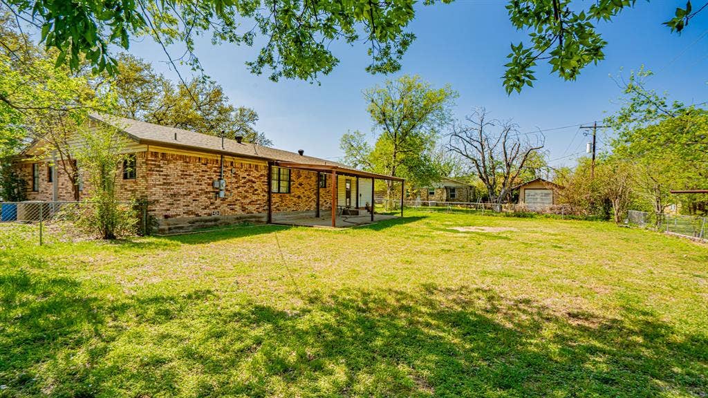 1110 Penrod Street, Granbury, TX 76048 1110 Penrod Street, Granbury, TX 76048